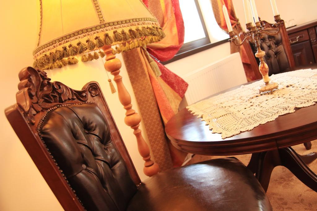 فندق Conacul Bratescu برانْ المظهر الخارجي الصورة